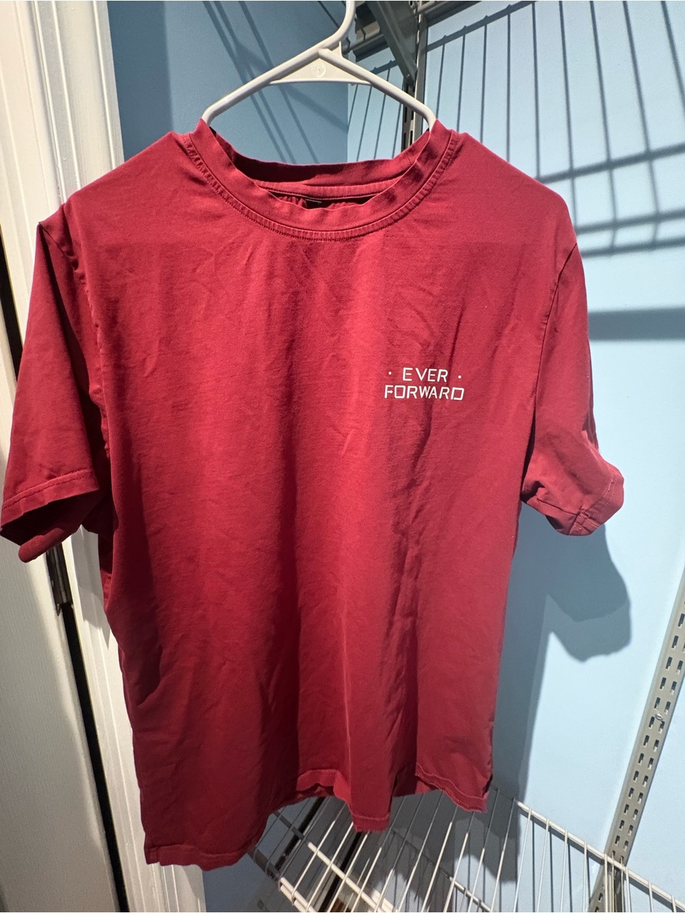 Men’s Everforward t-shirt in red, size L